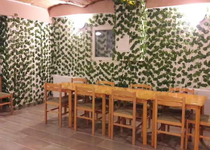 Opera Hostel Budapest